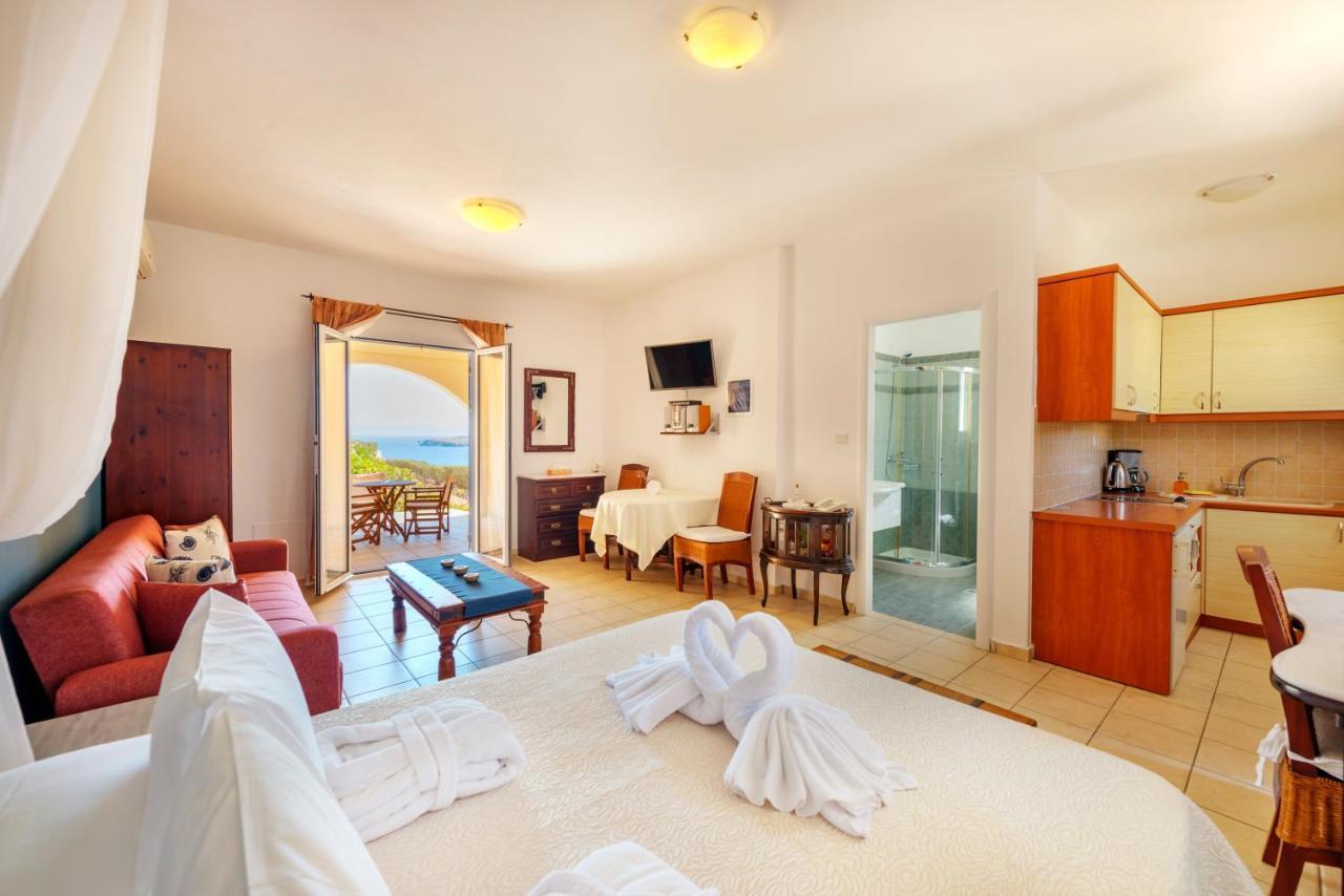 Sunrise Beach Suites Азолимнос Экстерьер фото
